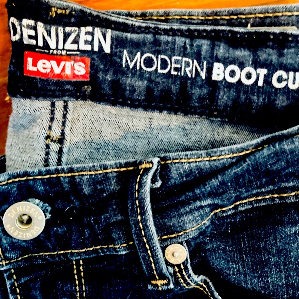 Levi’s Denizens modern boot cut jeans